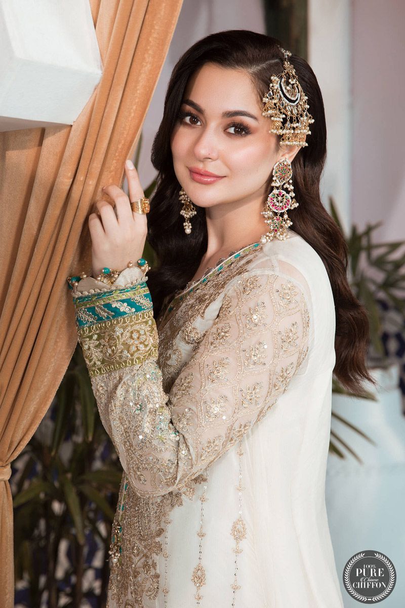 MPC-21-107-Cream and Ferozi