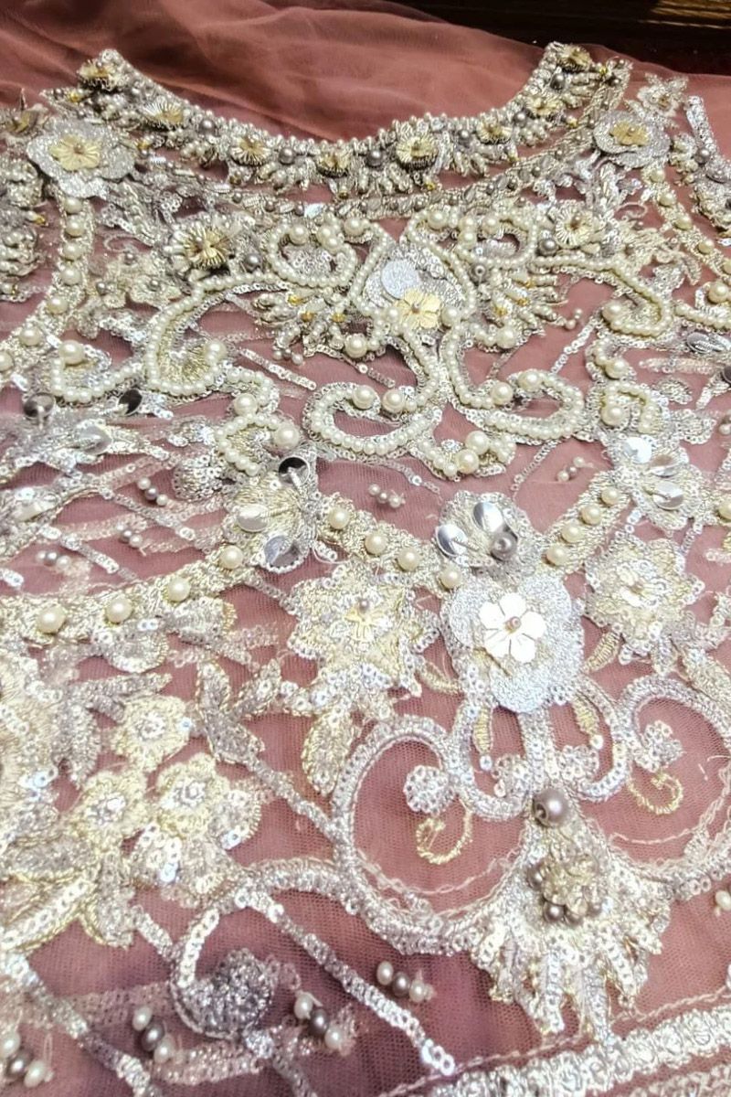 Trousseau De Luxe – Anemone